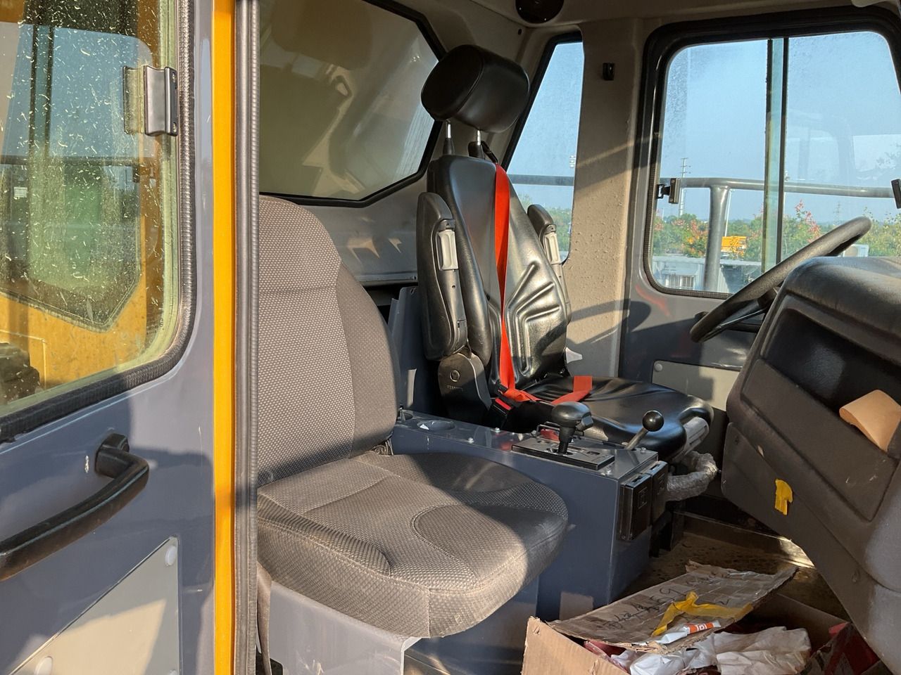 XCMG used heavy XDR100 91ton load Double Axle Rigid Dump Truck - Tempat sampah artikulasi: gambar 5 XCMG used heavy XDR100 91ton load Double Axle Rigid Dump Truck - Tempat sampah artikulasi: gambar 5