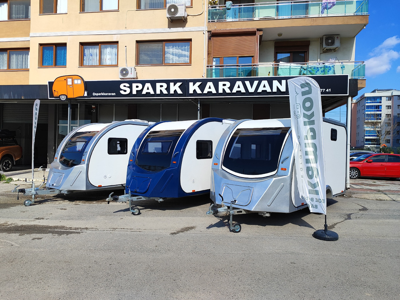 KAMPKON DEALER - Karavan: gambar 4 KAMPKON DEALER - Karavan: gambar 4