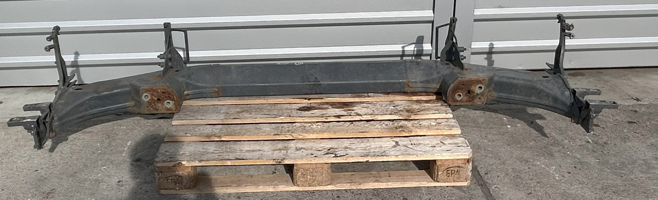 DAF CF EURO 6 BUMPER BEAM WITH STEP BRACKETS - Bumper: gambar 1 DAF CF EURO 6 BUMPER BEAM WITH STEP BRACKETS - Bumper: gambar 1