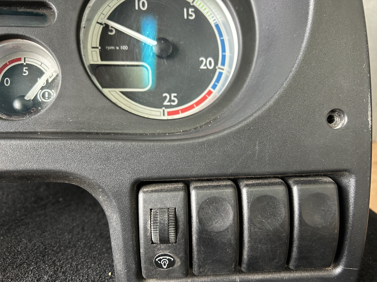 DAF COUNTER DAF XF 105 1789469 - Dasbor: gambar 3 DAF COUNTER DAF XF 105 1789469 - Dasbor: gambar 3