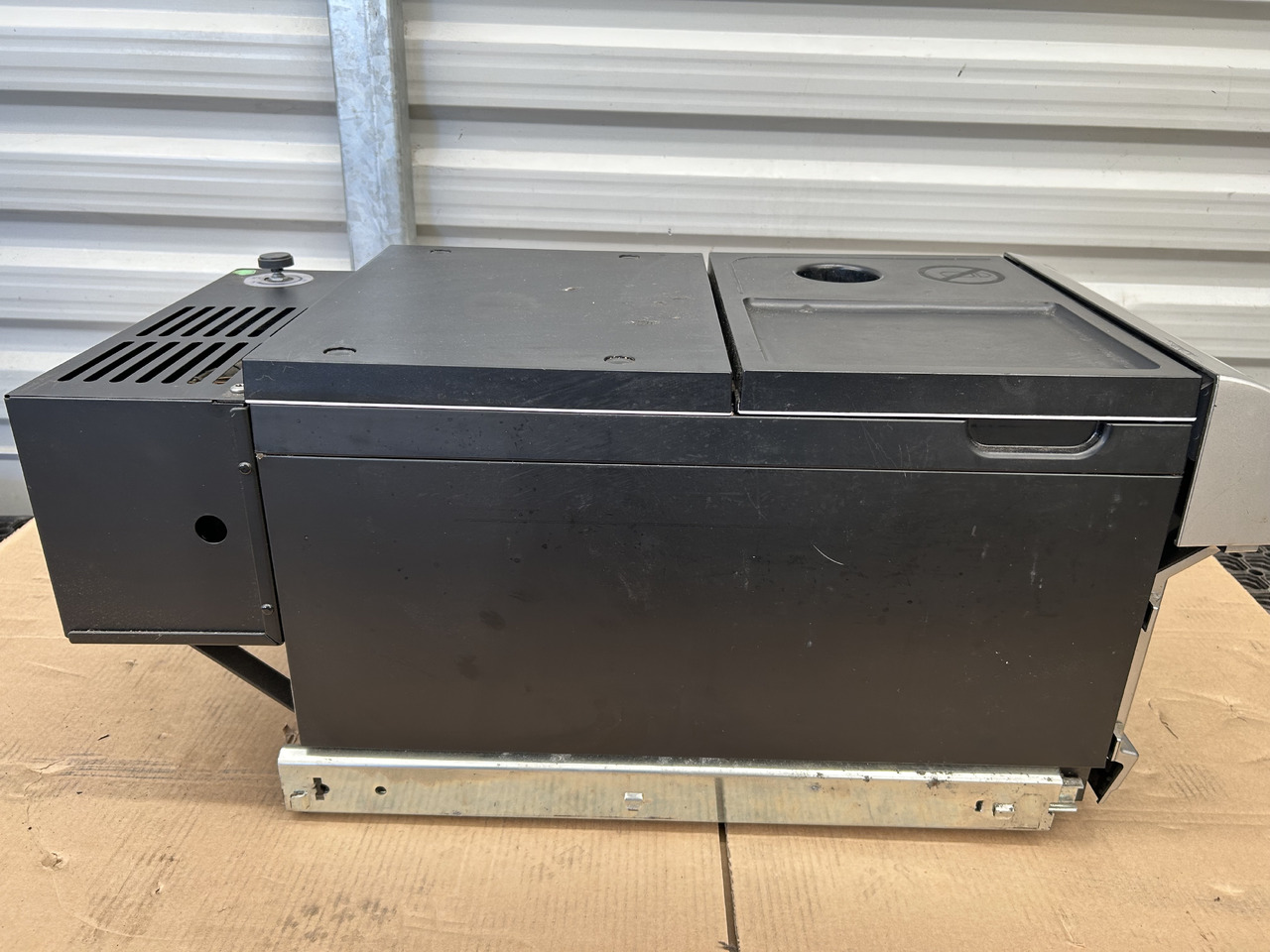 DAF REFRIGERATOR FOR DAF XF 106 - Bagian universal: gambar 2 DAF REFRIGERATOR FOR DAF XF 106 - Bagian universal: gambar 2