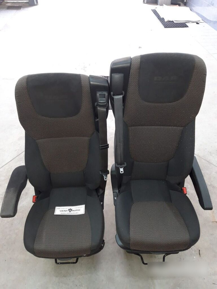 DAF SET OF XF 106 DAF XF 106 truck - Tempat duduk untuk Truk: gambar 1 DAF SET OF XF 106 DAF XF 106 truck - Tempat duduk untuk Truk: gambar 1
