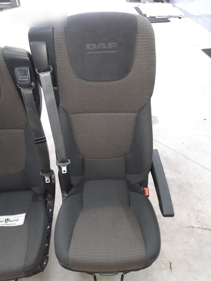 DAF SET OF XF 106 DAF XF 106 truck - Tempat duduk untuk Truk: gambar 3 DAF SET OF XF 106 DAF XF 106 truck - Tempat duduk untuk Truk: gambar 3