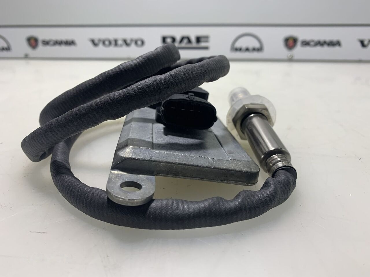 DAF XF 105/106 NOx 2011650 DAF XF 105 106 truck - Sensor untuk Truk: gambar 3 DAF XF 105/106 NOx 2011650 DAF XF 105 106 truck - Sensor untuk Truk: gambar 3