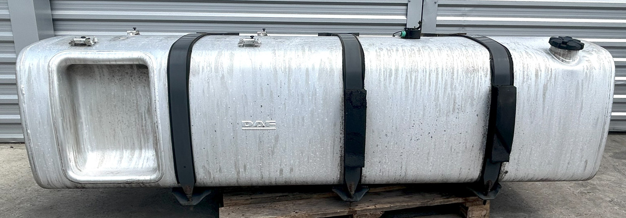 DAF XF 106 480 845L 2327x675x620 - Tangki bahan bakar untuk Truk: gambar 1 DAF XF 106 480 845L 2327x675x620 - Tangki bahan bakar untuk Truk: gambar 1