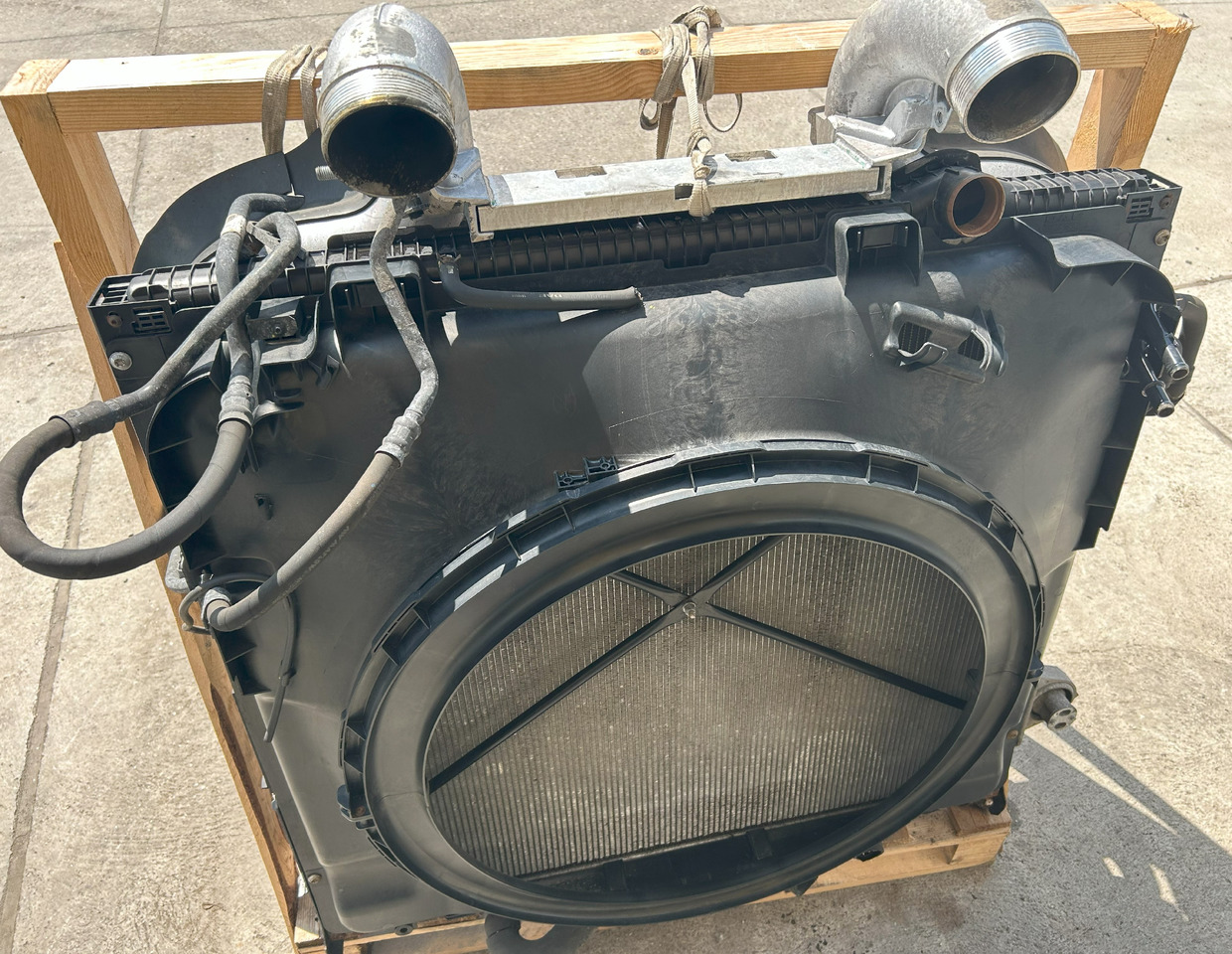 DAF XF 106 480 COOLER SET - Radiator untuk Truk: gambar 2 DAF XF 106 480 COOLER SET - Radiator untuk Truk: gambar 2