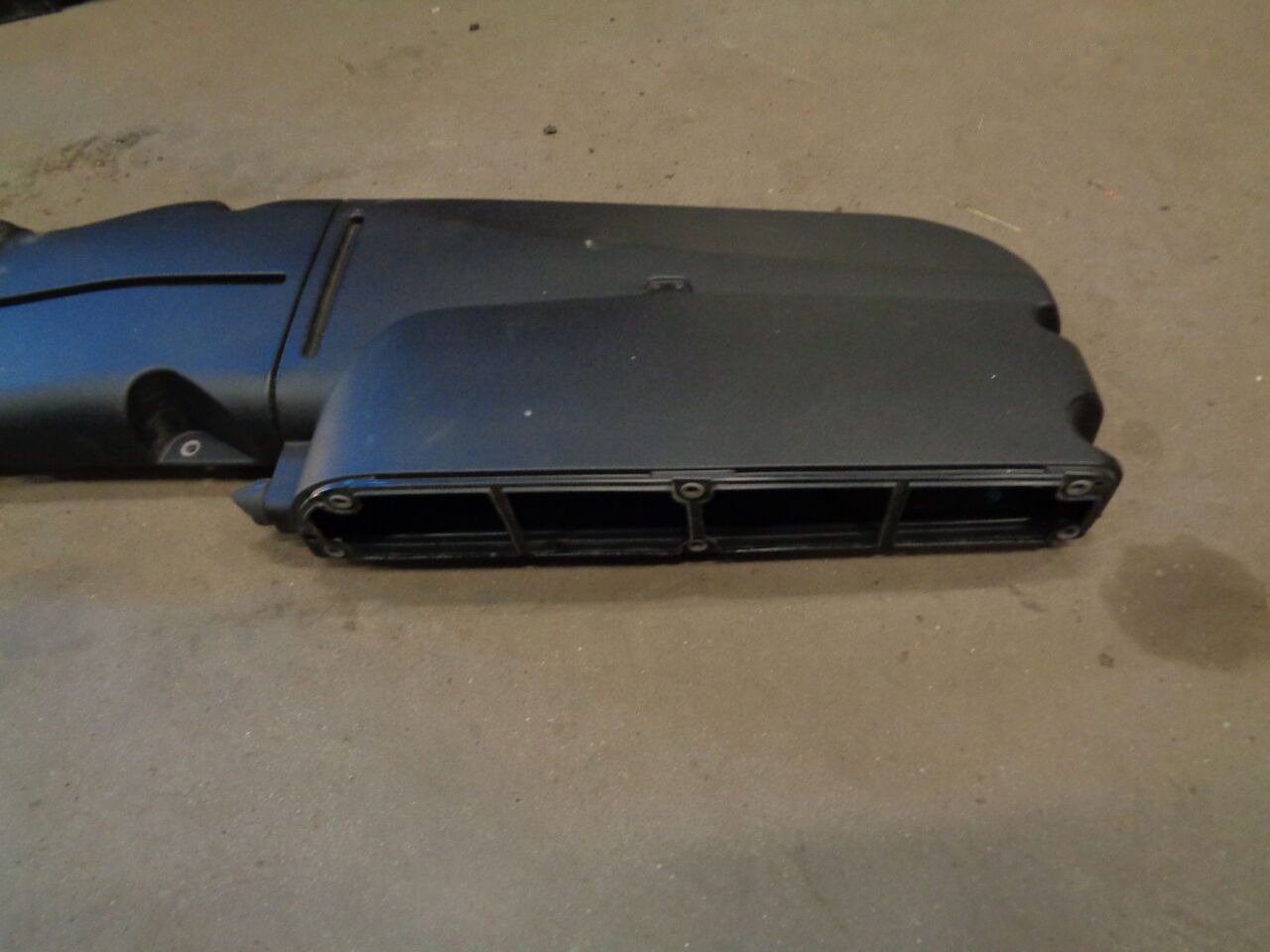 DAF XF 106 Komin Powietrza DAF XF 106 1935598 DAF XF 106 truck - Tubuh dan eksterior untuk Truk: gambar 3 DAF XF 106 Komin Powietrza DAF XF 106 1935598 DAF XF 106 truck - Tubuh dan eksterior untuk Truk: gambar 3