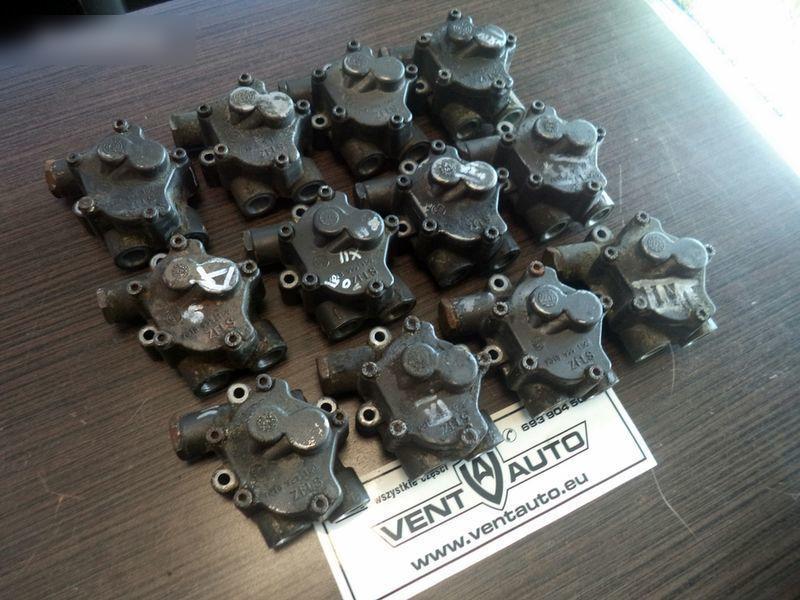 DAF ZF Kraftstoffpumpe ZF 7018955150 DAF XF 105 truck - Pompa bahan bakar untuk Truk: gambar 5 DAF ZF Kraftstoffpumpe ZF 7018955150 DAF XF 105 truck - Pompa bahan bakar untuk Truk: gambar 5