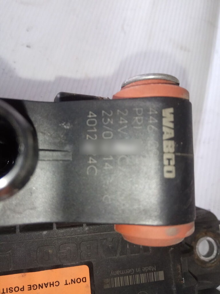 Elektrozawór AdBlue WABCO 446091304 DAF XF 106 truck - Sistem pembuangan untuk Truk: gambar 5 Elektrozawór AdBlue WABCO 446091304 DAF XF 106 truck - Sistem pembuangan untuk Truk: gambar 5