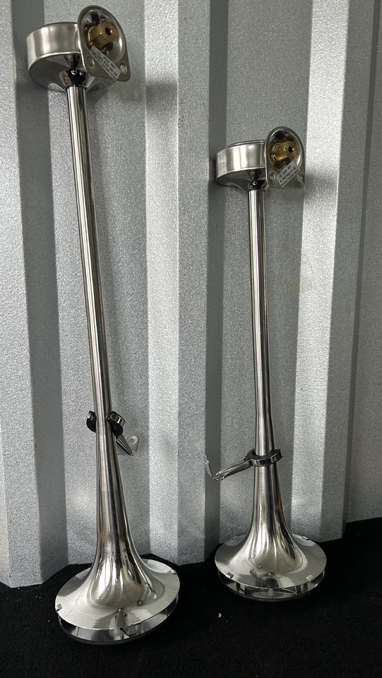 FIAMM 2 TRUMPETS, SHORT + LONG + ASSEMBLY KIT FIAMM, ORIGINAL FOR MERCEDES ACTROS MP5 - Bagian universal: gambar 5 FIAMM 2 TRUMPETS, SHORT + LONG + ASSEMBLY KIT FIAMM, ORIGINAL FOR MERCEDES ACTROS MP5 - Bagian universal: gambar 5