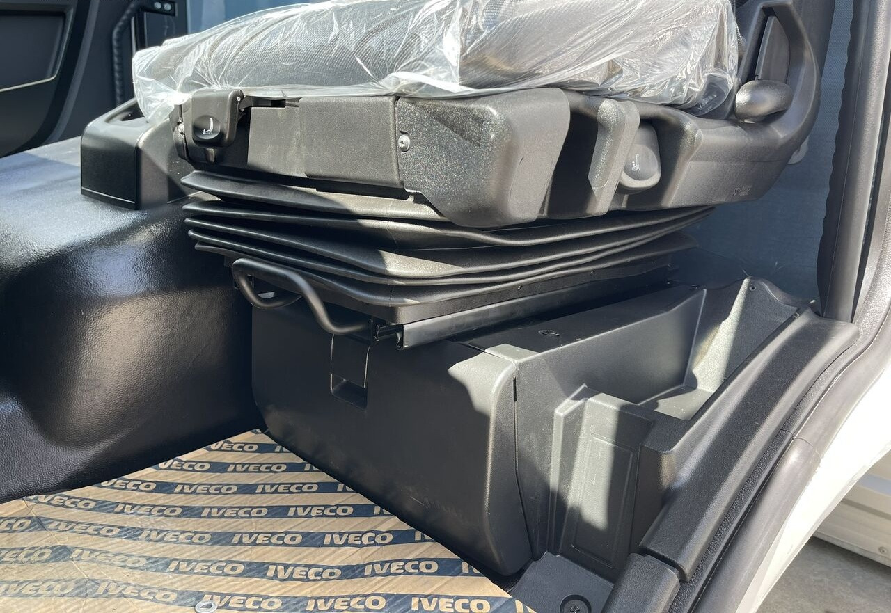 Kabin untuk Mobil baru IVECO Eurocargo for IVECO Eurocargo DAY cabine: gambar 10 Kabin untuk Mobil baru IVECO Eurocargo for IVECO Eurocargo DAY cabine: gambar 10