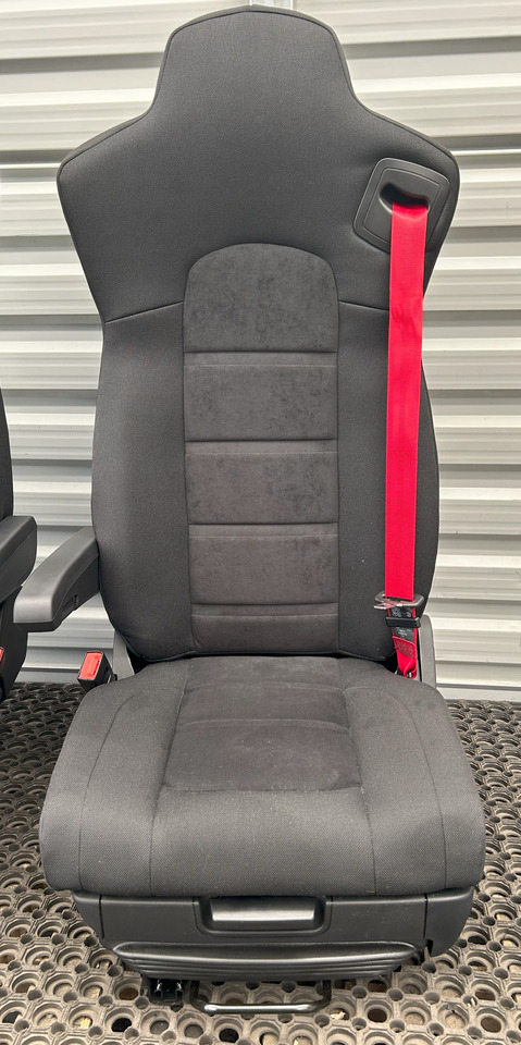IVECO NEW SEAT IVECO S-WAY - Tempat duduk: gambar 3 IVECO NEW SEAT IVECO S-WAY - Tempat duduk: gambar 3