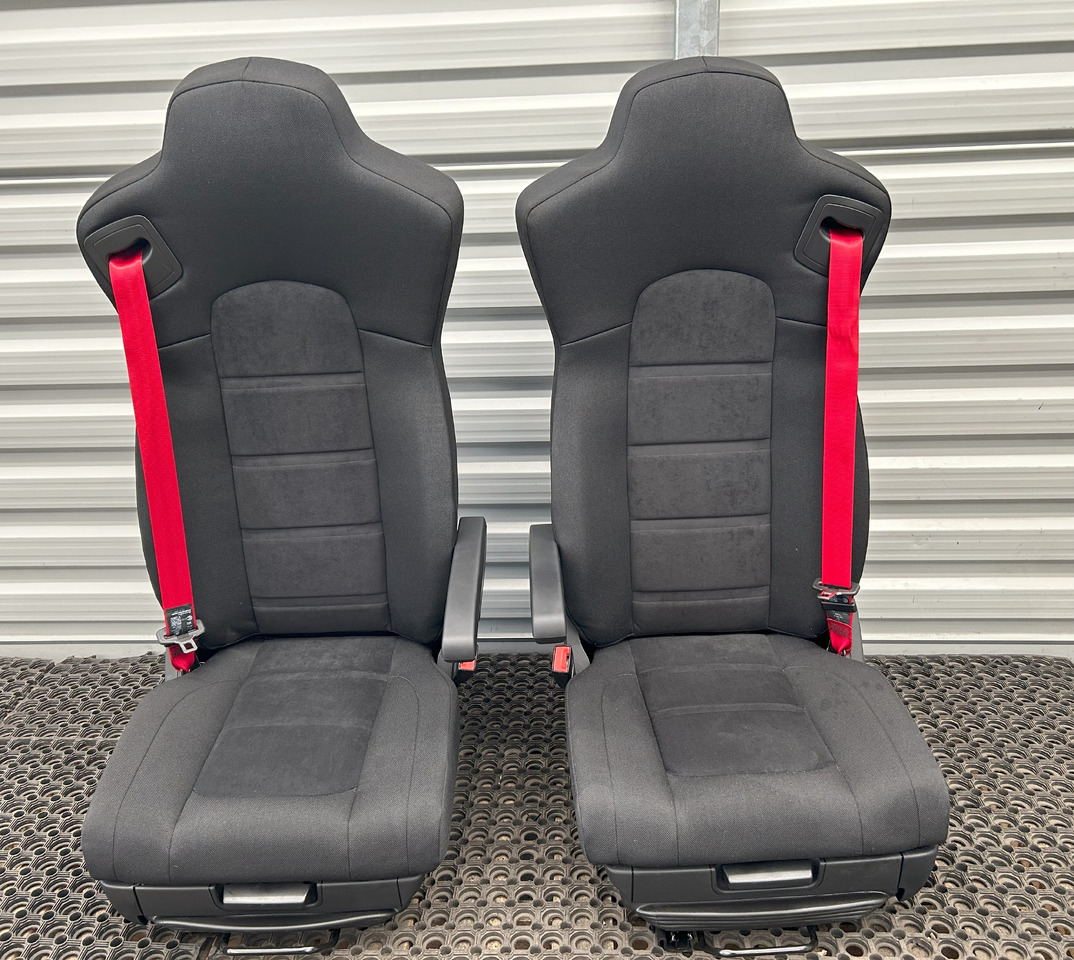 IVECO NEW SET OF SEATS IVECO S-WAY - Tempat duduk: gambar 1 IVECO NEW SET OF SEATS IVECO S-WAY - Tempat duduk: gambar 1