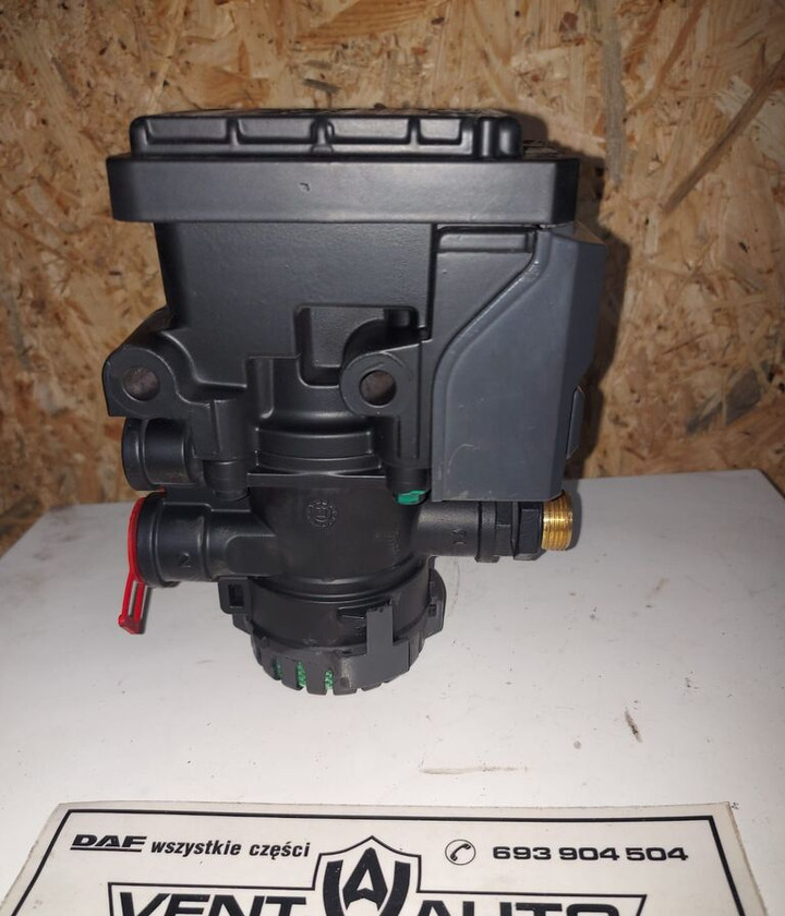 Knorr-Bremse A0004295724 Mercedes-Benz ACTROS MP4 truck - Katup rem untuk Truk: gambar 4 Knorr-Bremse A0004295724 Mercedes-Benz ACTROS MP4 truck - Katup rem untuk Truk: gambar 4