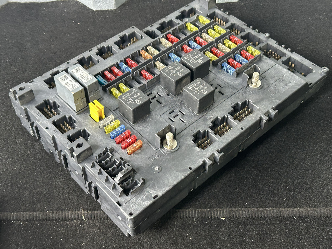 MERCEDES ACTROS MP4 A FUSE MODULE SAM - Sekring: gambar 3 MERCEDES ACTROS MP4 A FUSE MODULE SAM - Sekring: gambar 3