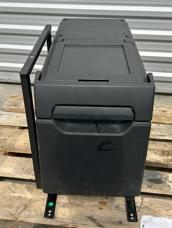 MERCEDES ACTROS MP4 FRIDGE - Bagian universal: gambar 1 MERCEDES ACTROS MP4 FRIDGE - Bagian universal: gambar 1