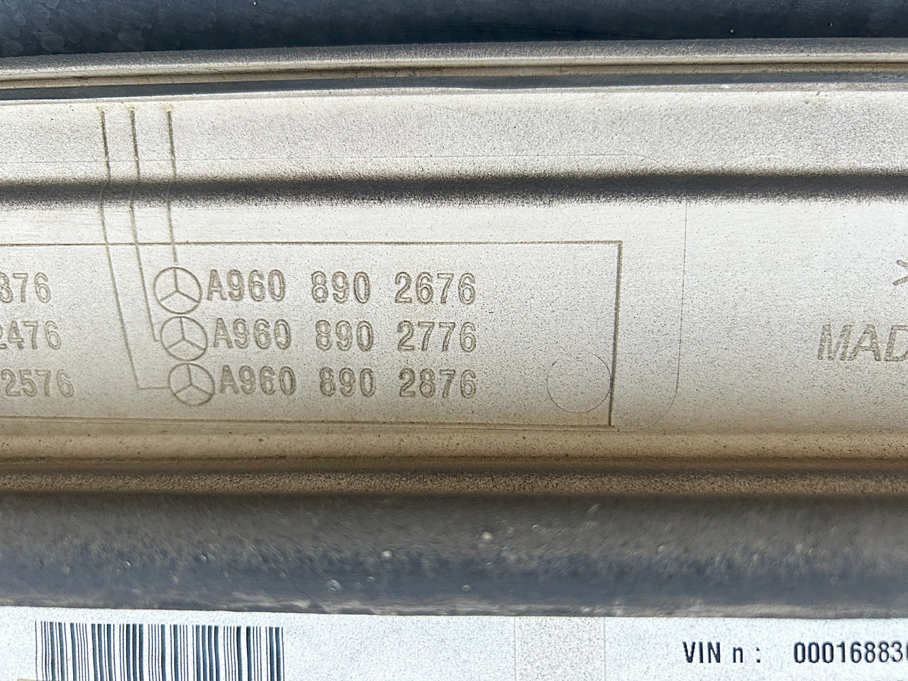 Bagian universal MERCEDES ACTROS MP4 STORAGE COMPARTMENT EXTENSION OF THE STEPS LEFT: gambar 10