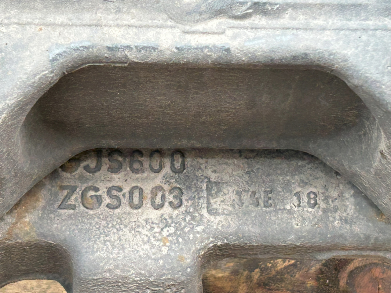 MERCEDES ACTROS MP4 TRAILING AXLE - As roda belakang: gambar 3 MERCEDES ACTROS MP4 TRAILING AXLE - As roda belakang: gambar 3