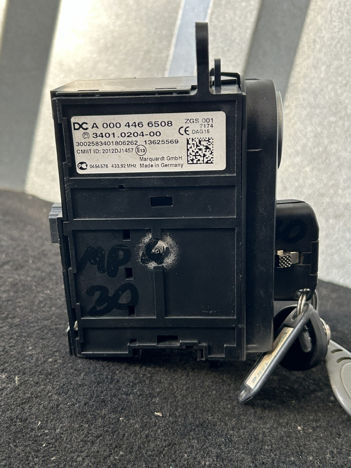 MERCEDES-BENZ ACTROS MP4 START/STOP IGNITION SWITCH - Dasbor untuk Truk: gambar 4 MERCEDES-BENZ ACTROS MP4 START/STOP IGNITION SWITCH - Dasbor untuk Truk: gambar 4