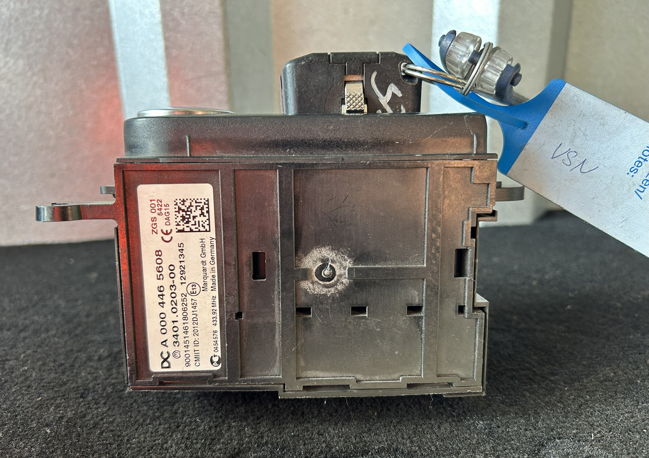 MERCEDES-BENZ ACTROS MP4 START/STOP IGNITION SWITCH - Dasbor untuk Truk: gambar 3 MERCEDES-BENZ ACTROS MP4 START/STOP IGNITION SWITCH - Dasbor untuk Truk: gambar 3