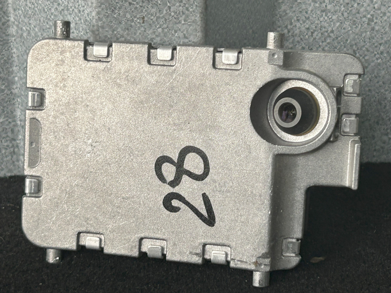 MERCEDES-BENZ ACTROS MP4 WINDSCREEN CAMERA LANE ASSISTANT - Sensor: gambar 3 MERCEDES-BENZ ACTROS MP4 WINDSCREEN CAMERA LANE ASSISTANT - Sensor: gambar 3