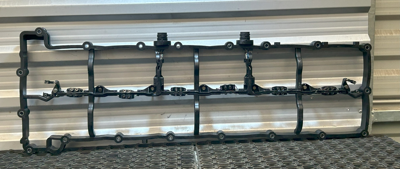 MERCEDES-BENZ ACTROS MP4 WIRE HARNESS, FRAME, ENGINE VALVE COVER - Suku Cadang Mesin: gambar 3 MERCEDES-BENZ ACTROS MP4 WIRE HARNESS, FRAME, ENGINE VALVE COVER - Suku Cadang Mesin: gambar 3