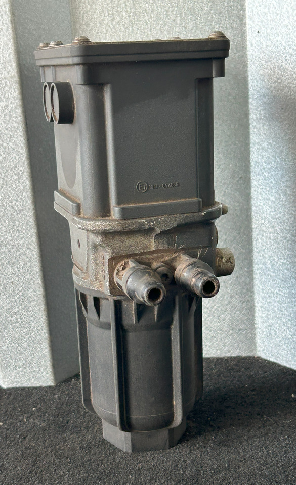 MERCEDES-BENZ AROCS MP4 ADBLUE PUMP - Sistem pembuangan untuk Truk: gambar 4 MERCEDES-BENZ AROCS MP4 ADBLUE PUMP - Sistem pembuangan untuk Truk: gambar 4