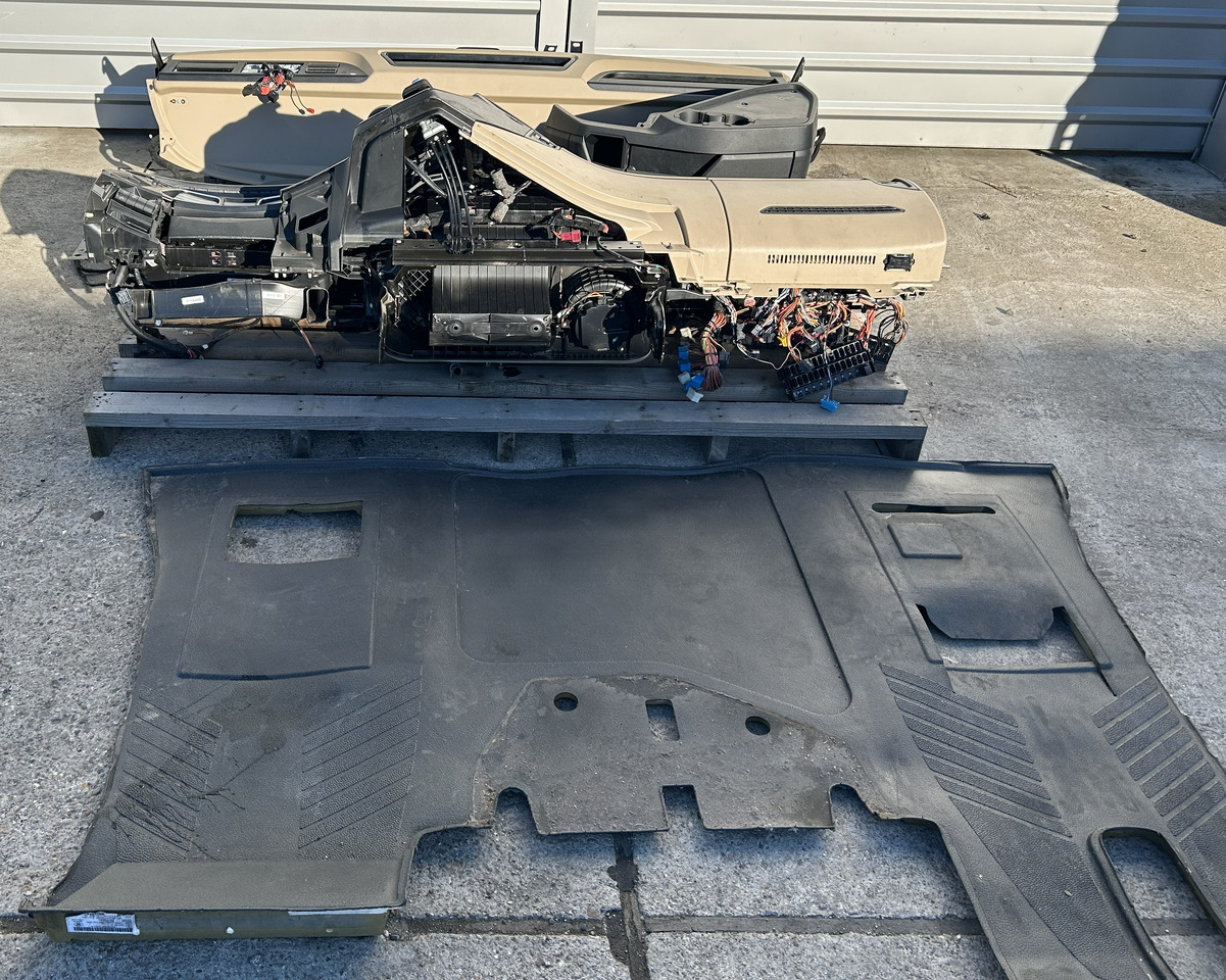 MERCEDES-BENZ KOMPLETNA PRZEKŁADKA WNĘTRZA - DESKA KONSOLA DO ANGLIKA MERCEDES ACTROS MP4 L STREAM SPACE - Kabin: gambar 1 MERCEDES-BENZ KOMPLETNA PRZEKŁADKA WNĘTRZA - DESKA KONSOLA DO ANGLIKA MERCEDES ACTROS MP4 L STREAM SPACE - Kabin: gambar 1