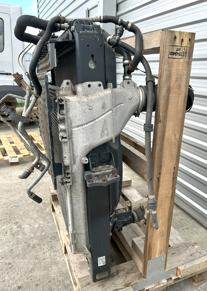 Mercedes ACTROS MP4 COOLERS SET - Radiator: gambar 3 Mercedes ACTROS MP4 COOLERS SET - Radiator: gambar 3
