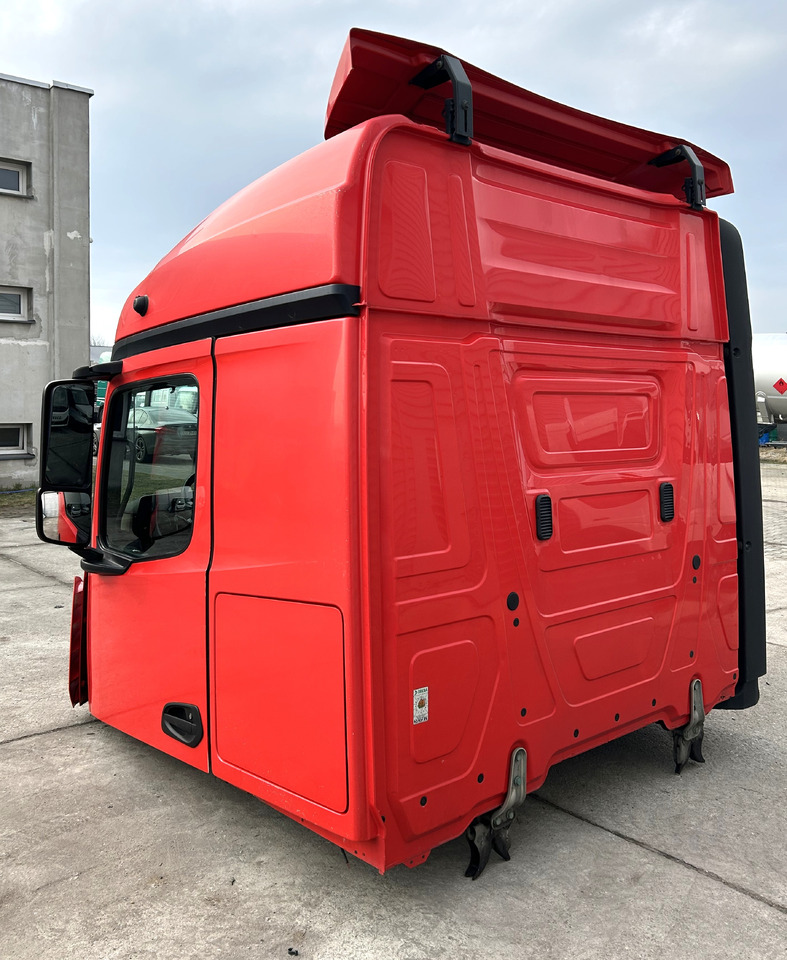 Mercedes Actros MP4 - Kabin: gambar 5 Mercedes Actros MP4 - Kabin: gambar 5