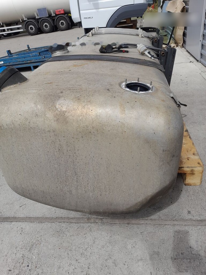 Mercedes-Benz ACTROS MP4 660L A9604703501 Mercedes-Benz truck - Tangki bahan bakar untuk Truk: gambar 5 Mercedes-Benz ACTROS MP4 660L A9604703501 Mercedes-Benz truck - Tangki bahan bakar untuk Truk: gambar 5