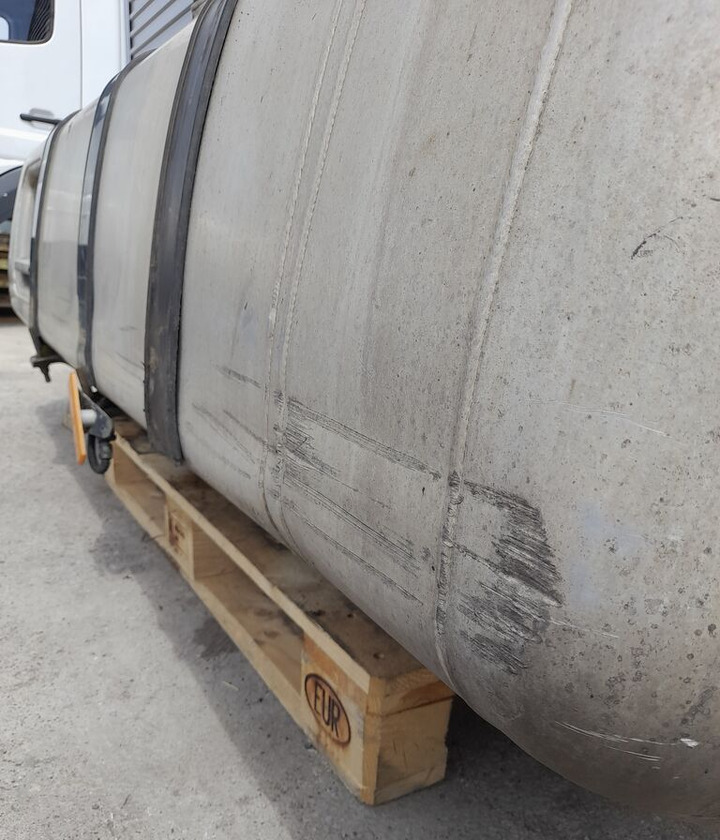 Mercedes-Benz ACTROS MP4 660L A9604703501 Mercedes-Benz truck - Tangki bahan bakar untuk Truk: gambar 4 Mercedes-Benz ACTROS MP4 660L A9604703501 Mercedes-Benz truck - Tangki bahan bakar untuk Truk: gambar 4