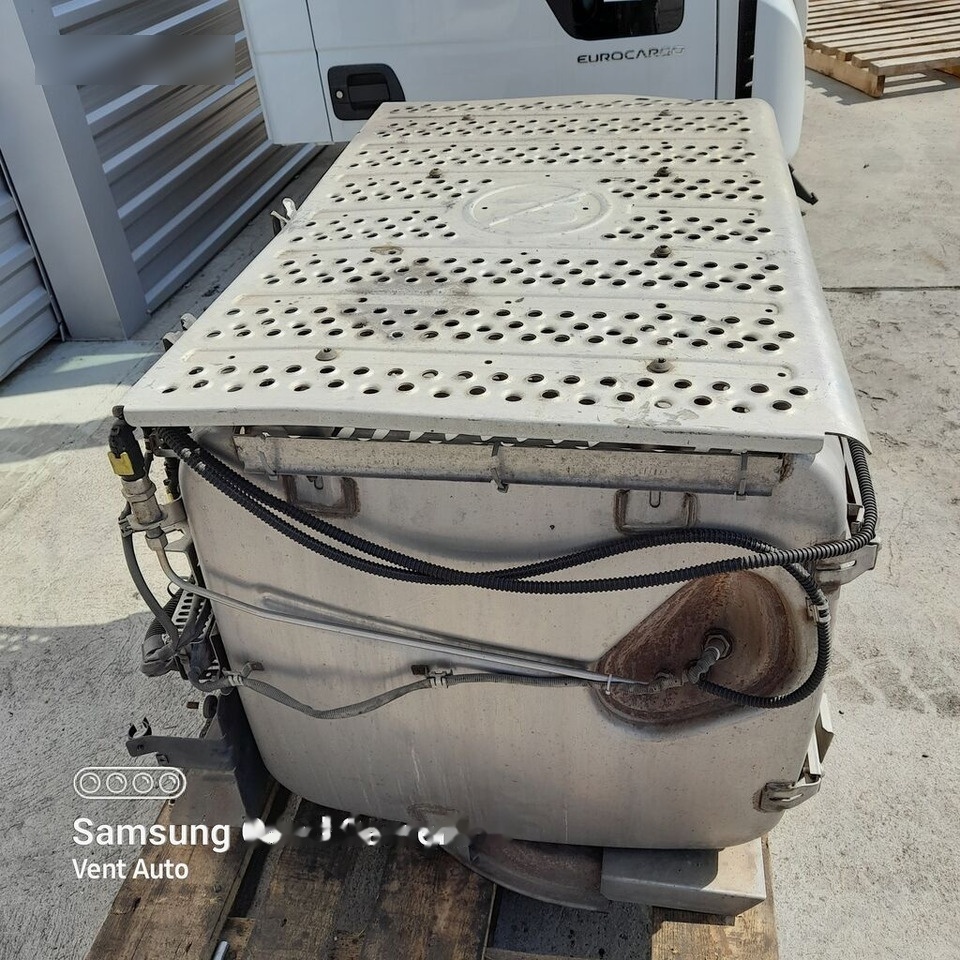 Mercedes-Benz ACTROS MP4 A0054903112 Mercedes-Benz A0054903112 - Konverter katalitik untuk Truk: gambar 3 Mercedes-Benz ACTROS MP4 A0054903112 Mercedes-Benz A0054903112 - Konverter katalitik untuk Truk: gambar 3
