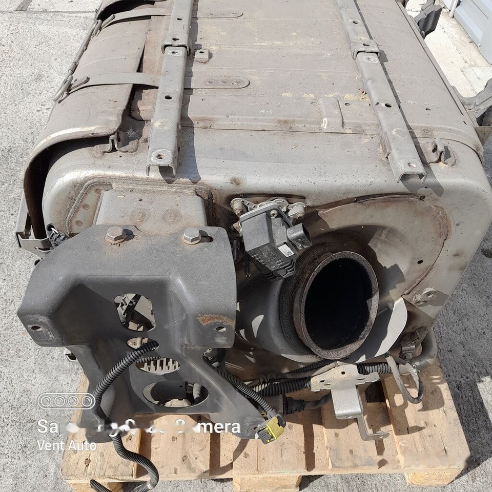 Mercedes-Benz ACTROS MP4 A0084902212 Mercedes-Benz A0084902212 - Konverter katalitik untuk Truk: gambar 5 Mercedes-Benz ACTROS MP4 A0084902212 Mercedes-Benz A0084902212 - Konverter katalitik untuk Truk: gambar 5