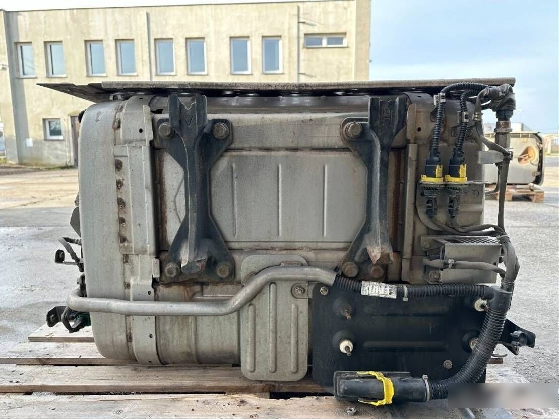 Mercedes-Benz ACTROS MP4 A0084902212 truck - Konverter katalitik untuk Truk: gambar 2 Mercedes-Benz ACTROS MP4 A0084902212 truck - Konverter katalitik untuk Truk: gambar 2