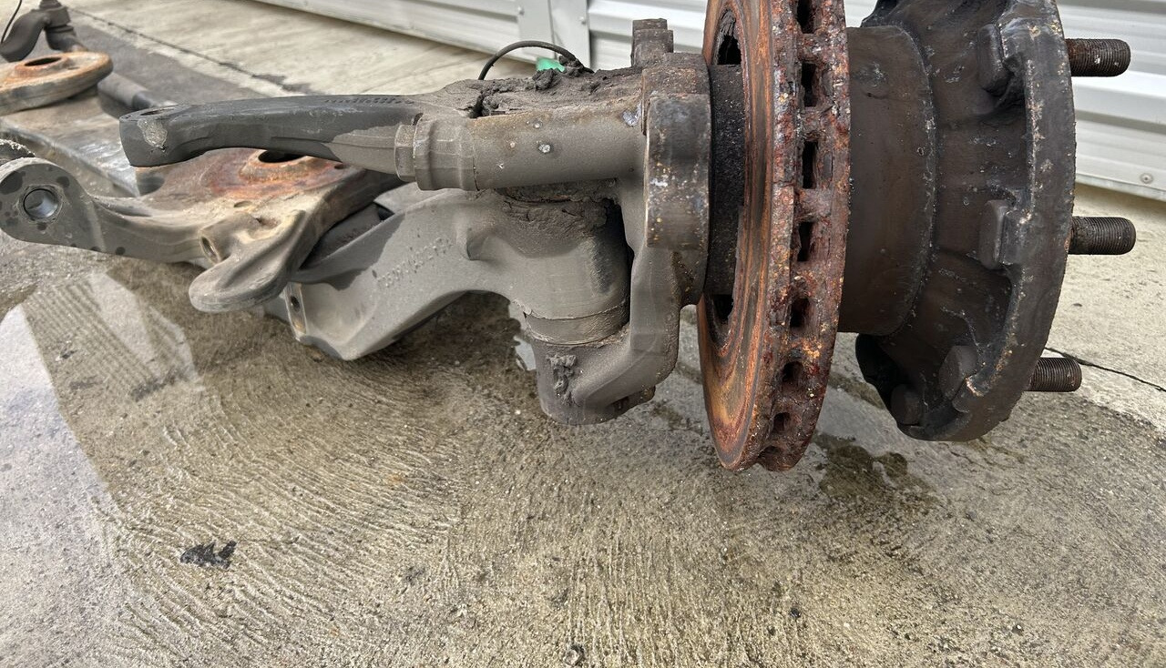 Mercedes-Benz ACTROS MP4 A9603312701 Mercedes-Benz ACTROS MP4 truck - Poros dan bagian untuk Truk: gambar 3 Mercedes-Benz ACTROS MP4 A9603312701 Mercedes-Benz ACTROS MP4 truck - Poros dan bagian untuk Truk: gambar 3