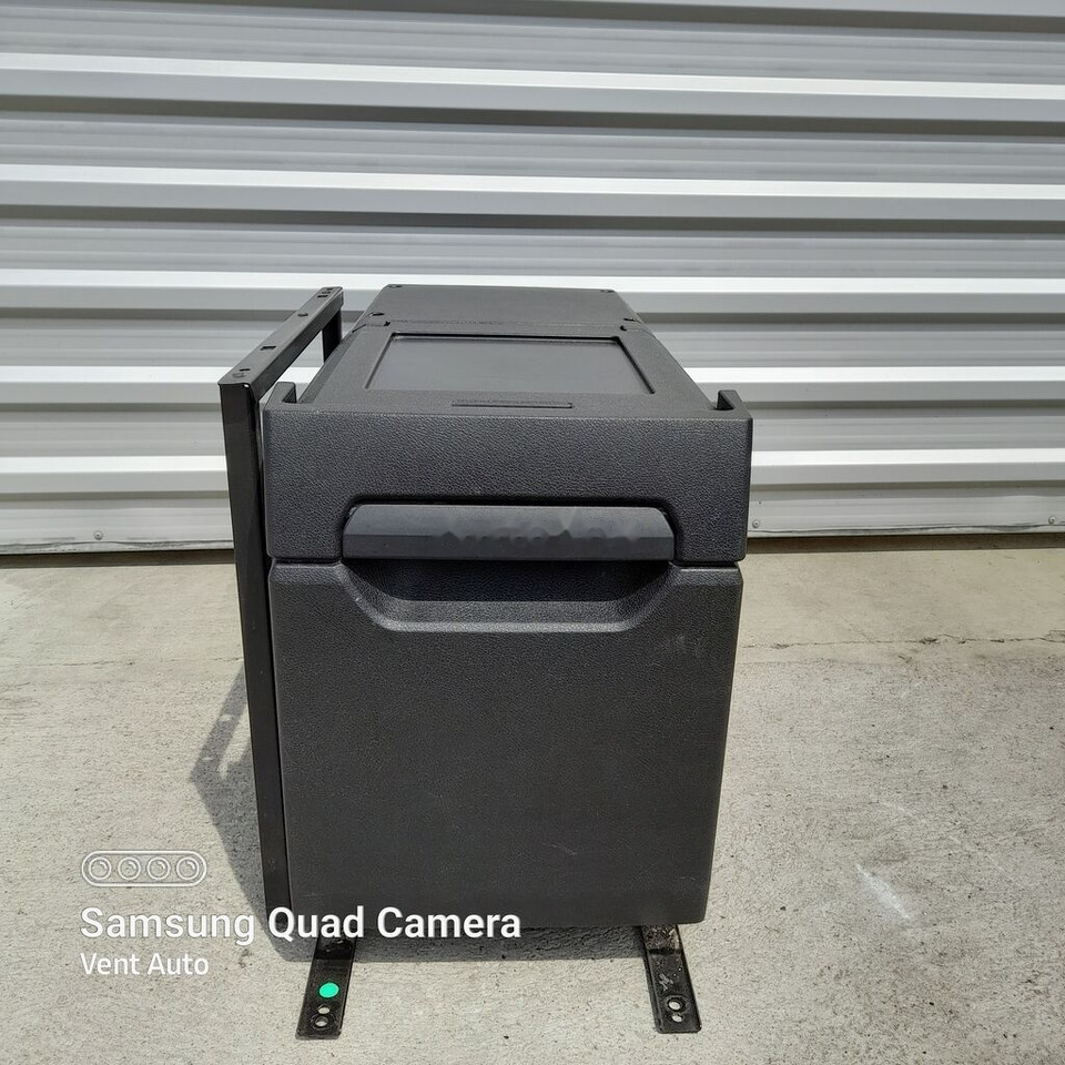 Mercedes-Benz ACTROS MP4 A9618406143 Mercedes-Benz A9618406143 - Kabin dan interior untuk Truk: gambar 1 Mercedes-Benz ACTROS MP4 A9618406143 Mercedes-Benz A9618406143 - Kabin dan interior untuk Truk: gambar 1
