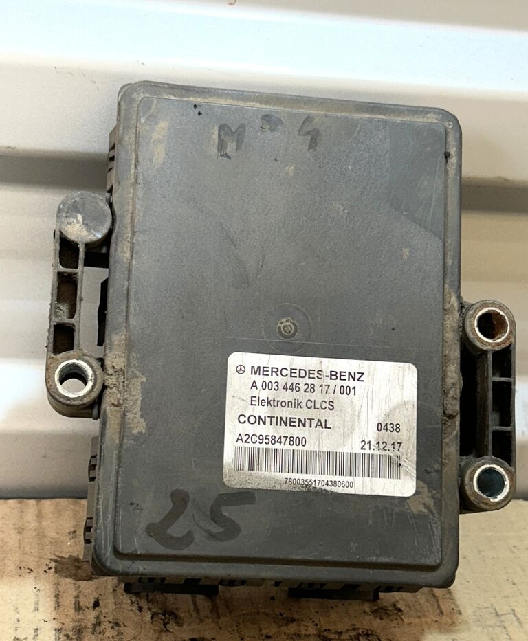 Mercedes-Benz ACTROS MP4 CLCS A0034462817 Mercedes-Benz ACTROS MP4 truck - ECU untuk Truk: gambar 1 Mercedes-Benz ACTROS MP4 CLCS A0034462817 Mercedes-Benz ACTROS MP4 truck - ECU untuk Truk: gambar 1