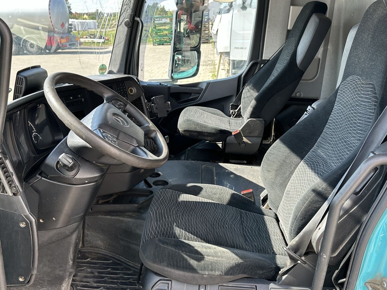 Mercedes-Benz AROCS AXOR ANTOS ACTROS - Kabin untuk Truk: gambar 4 Mercedes-Benz AROCS AXOR ANTOS ACTROS - Kabin untuk Truk: gambar 4