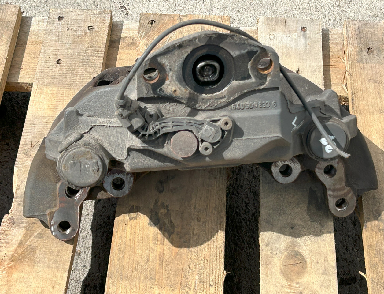 WABCO REAR BRAKE CALIPER SET MERCEDES ACTROS MP4 - Kaliper rem: gambar 3 WABCO REAR BRAKE CALIPER SET MERCEDES ACTROS MP4 - Kaliper rem: gambar 3