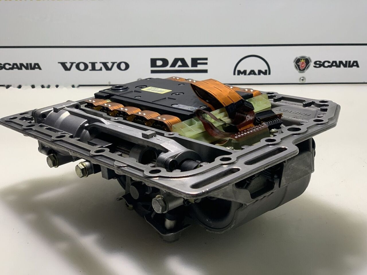 ZF MAN DAF IVECO DAF MAN IVECO truck - ECU untuk Truk: gambar 3 ZF MAN DAF IVECO DAF MAN IVECO truck - ECU untuk Truk: gambar 3