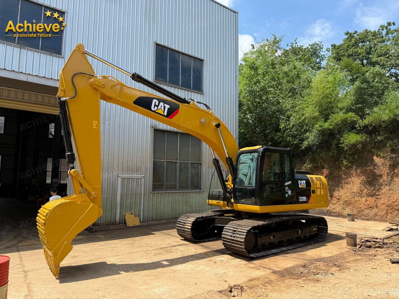 CATERPILLAR 【ACHIEVE】TOP CONDITION!!! CAT 320D2L tracked excavator - Ekskavator perayap: gambar 2 CATERPILLAR 【ACHIEVE】TOP CONDITION!!! CAT 320D2L tracked excavator - Ekskavator perayap: gambar 2
