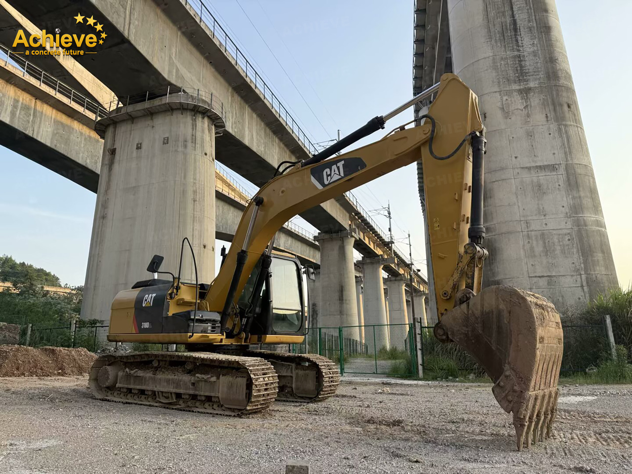 Caterpillar 318DL hydraulic excavator 0.72-0.8 m³ 91 kw/rpm 42.0-42.3 kN Cat® C4.2 【ACHIEVE】 TOP CONDITION!!! - Ekskavator perayap: gambar 1 Caterpillar 318DL hydraulic excavator 0.72-0.8 m³ 91 kw/rpm 42.0-42.3 kN Cat® C4.2 【ACHIEVE】 TOP CONDITION!!! - Ekskavator perayap: gambar 1