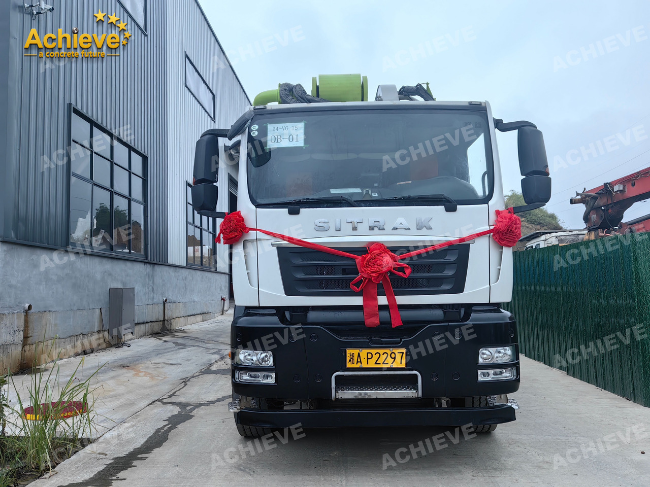 Zoomlion Zoomlion 70M 70X-6RZ Concrete pump truck ACTROS 4141 【ACHIEVE】TOP CONDITION!!! - Truk pompa beton: gambar 3 Zoomlion Zoomlion 70M 70X-6RZ Concrete pump truck ACTROS 4141 【ACHIEVE】TOP CONDITION!!! - Truk pompa beton: gambar 3