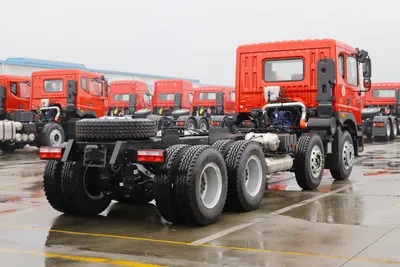 8X4 Tractor Unit 12-Wheeler Dongfeng 300HP Dumper Truck with 8m Cargo Box - Truk jungkit: gambar 1 8X4 Tractor Unit 12-Wheeler Dongfeng 300HP Dumper Truck with 8m Cargo Box - Truk jungkit: gambar 1