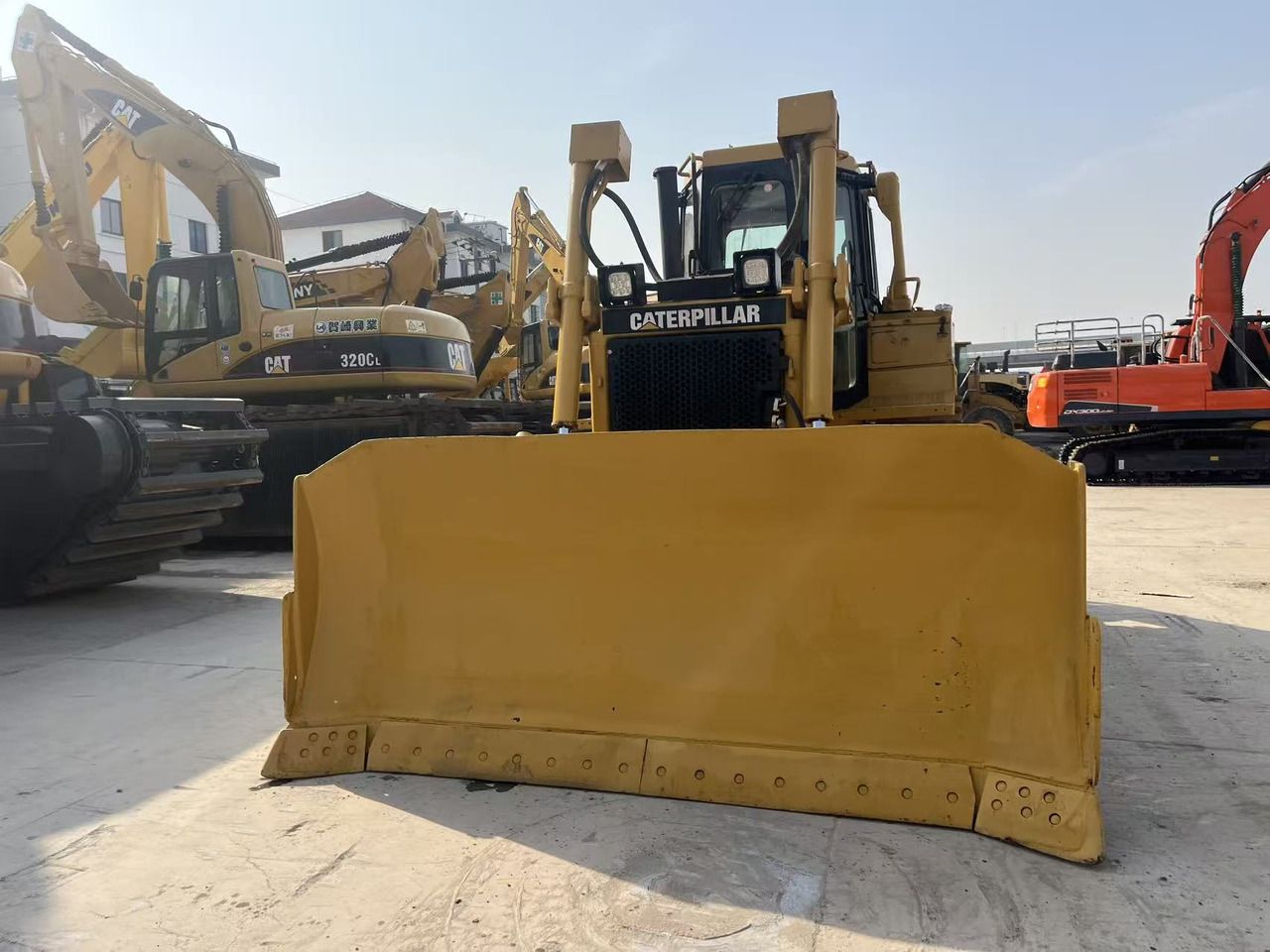 CAT D6R2 XL - Bulldozer: gambar 3 CAT D6R2 XL - Bulldozer: gambar 3