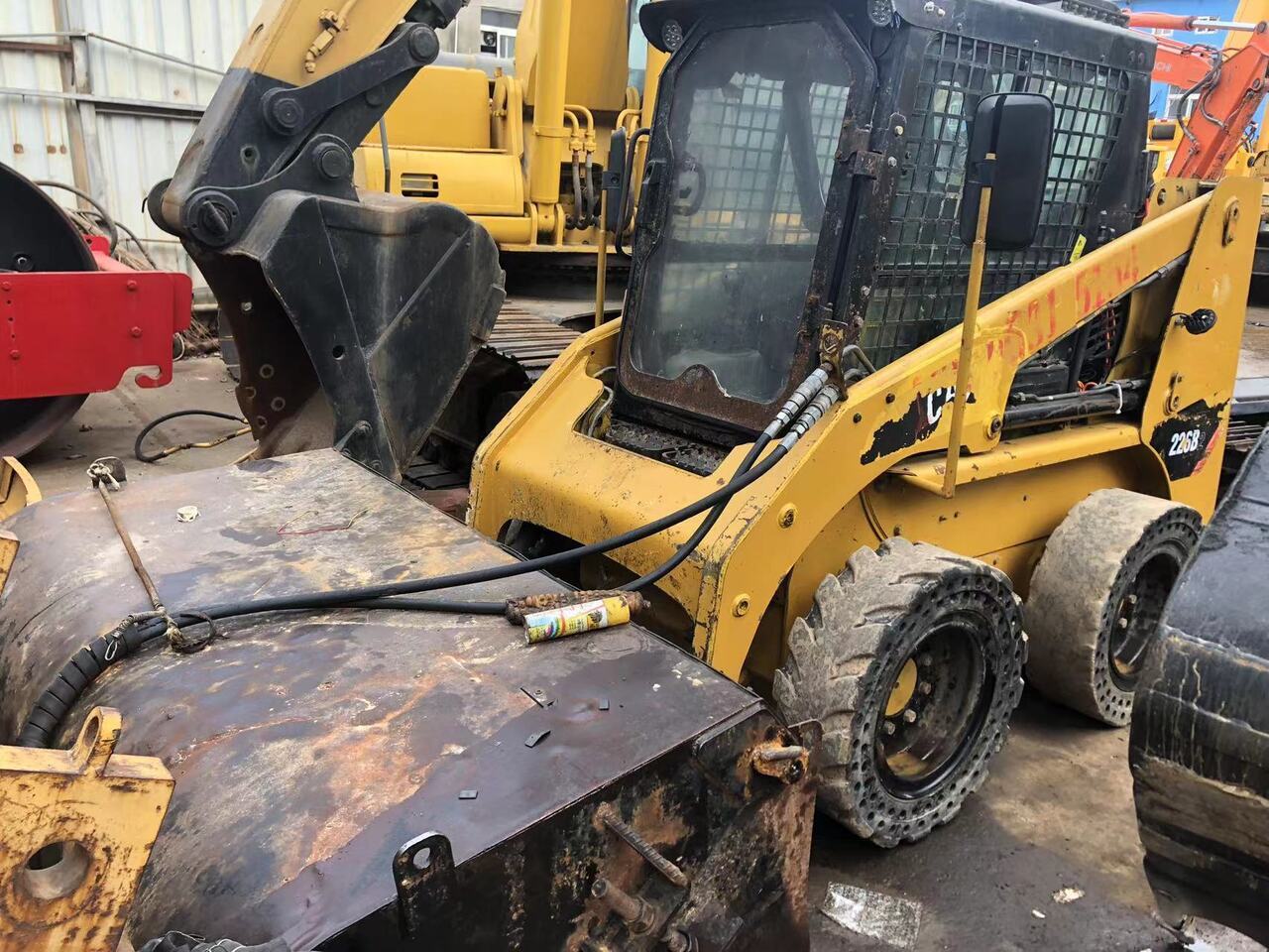 CATERPILLAR 226B 226C skid steer loader - Skid steer: gambar 1 CATERPILLAR 226B 226C skid steer loader - Skid steer: gambar 1