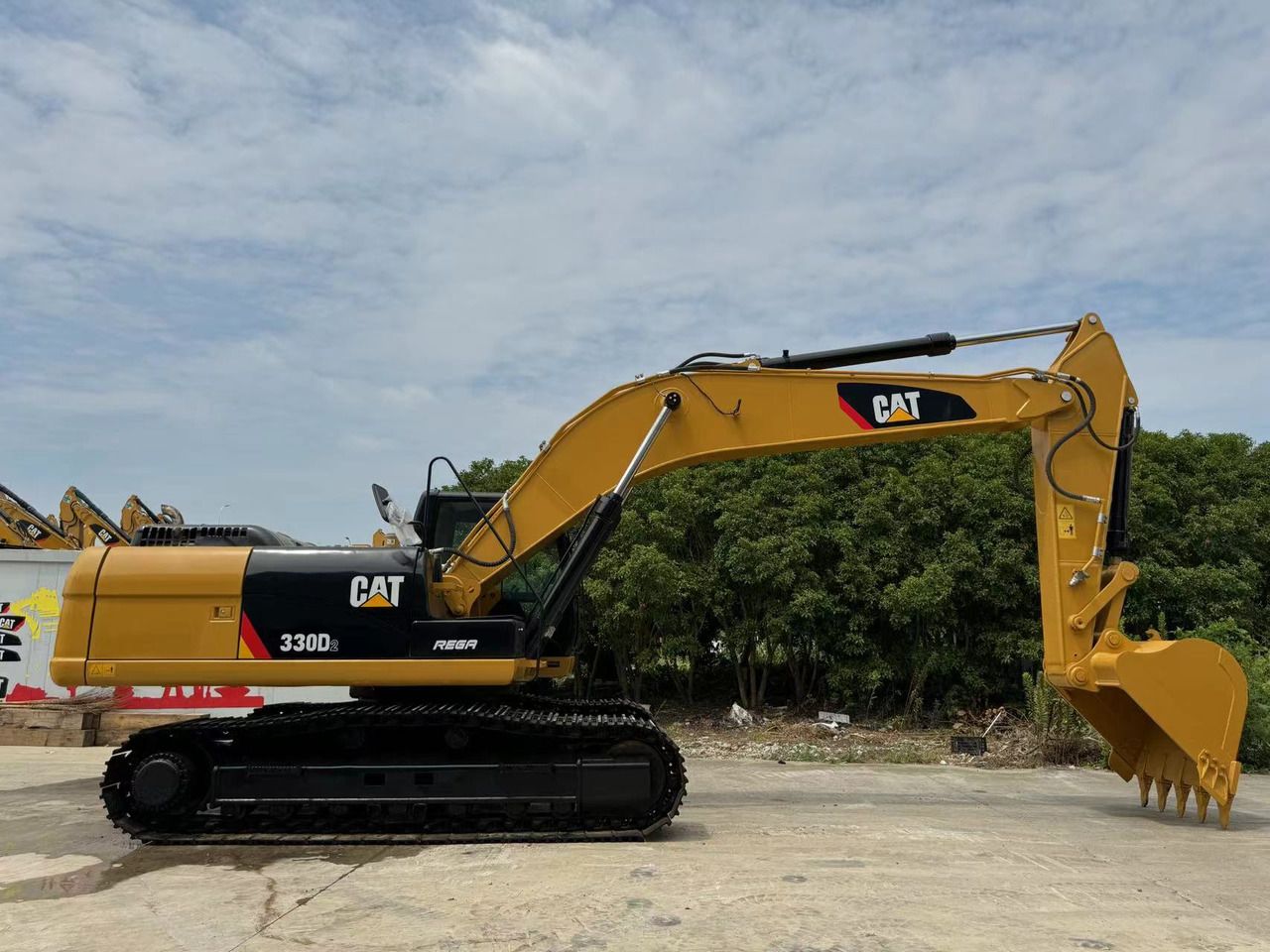 CATERPILLAR CAT 330D2L: 275 HP 30-Ton Excavator – Power & Precision for Heavy Quarry Jobs - Ekskavator perayap: gambar 4 CATERPILLAR CAT 330D2L: 275 HP 30-Ton Excavator – Power & Precision for Heavy Quarry Jobs - Ekskavator perayap: gambar 4