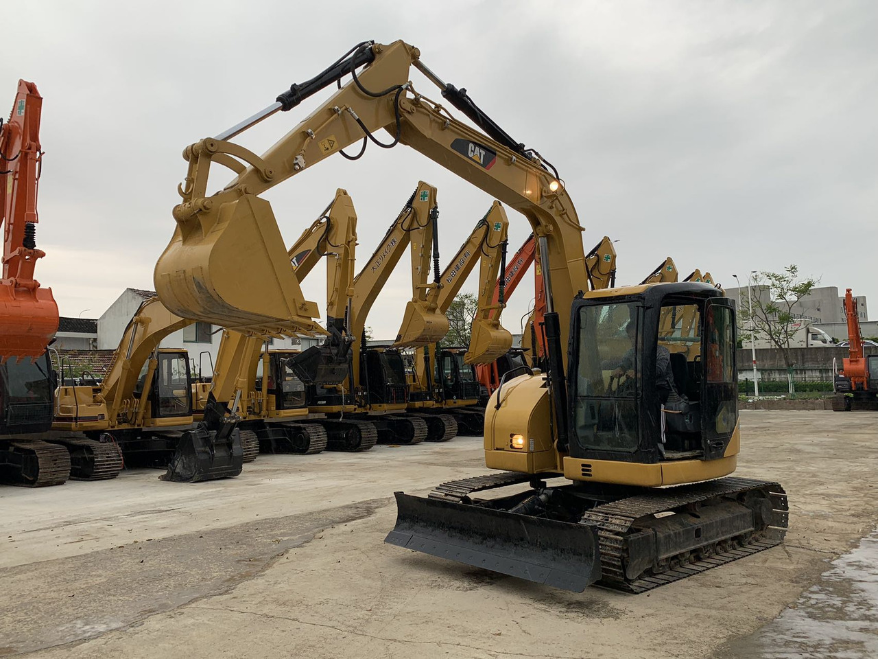 Caterpillar 308 Mini Excavator Used Machine Good Price on Sale - Ekskavator perayap: gambar 2 Caterpillar 308 Mini Excavator Used Machine Good Price on Sale - Ekskavator perayap: gambar 2