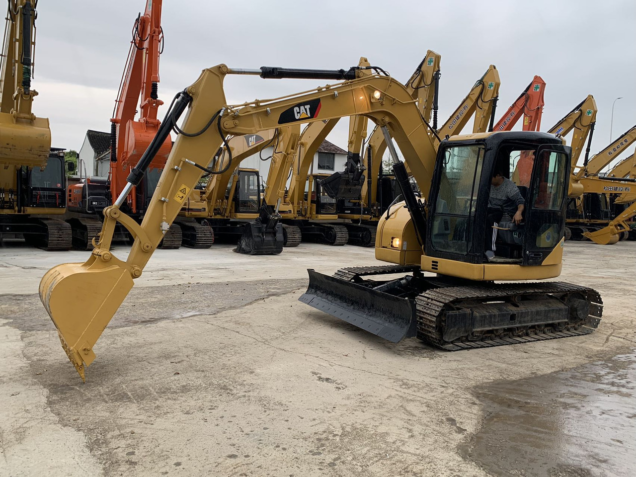 Caterpillar 308 Mini Excavator Used Machine Good Price on Sale - Ekskavator perayap: gambar 4 Caterpillar 308 Mini Excavator Used Machine Good Price on Sale - Ekskavator perayap: gambar 4